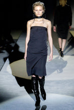 Load image into Gallery viewer, TOM FORD FW01 FEATHER EARRINGS