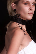 Load image into Gallery viewer, TOM FORD FW01 FEATHER EARRINGS