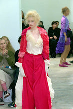 Load image into Gallery viewer, COMME DES GARÇONS SS00 FLORAL BLAZER