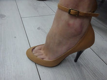 Load image into Gallery viewer, A.F. VANDEVORST SS10 FETISH TOE HEELS S.36