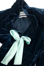 Load image into Gallery viewer, TOM FORD FW03 VELVET BLAZER