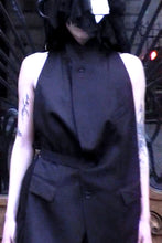 Load image into Gallery viewer, COMME DES GARÇONS SS15 SUIT OPEN BACK VEST
