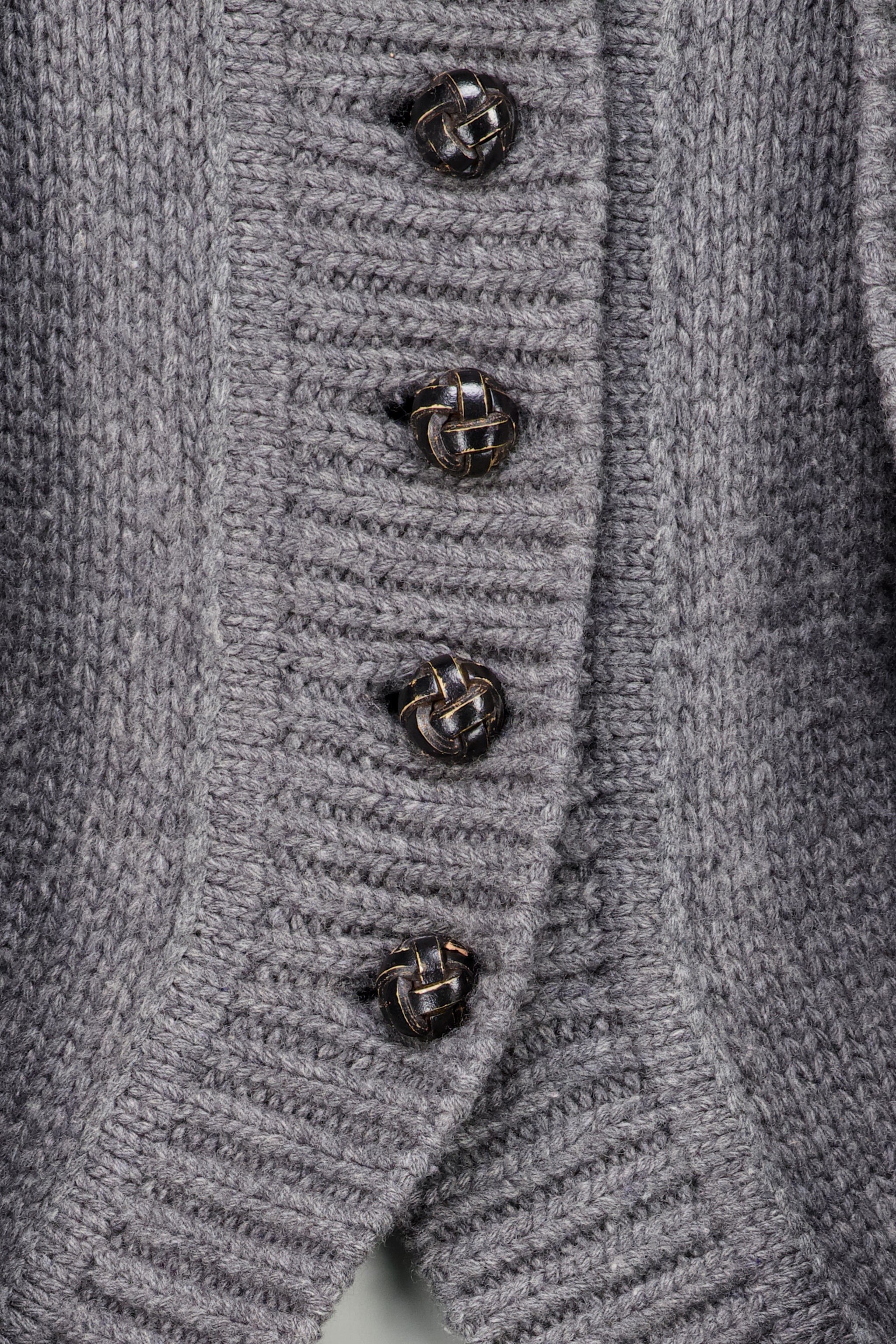 FW06 “THE WIDOWS OF CULLODEN” CABLE KNIT CARDIGAN – BURIED DEEP
