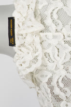 Load image into Gallery viewer, SS99 "N0.13" LACE BLOUSE
