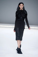 Load image into Gallery viewer, SS09 "STRUTTER" LEATHER BUBBLE JACKET
