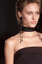 Load image into Gallery viewer, TOM FORD FW01 FEATHER EARRINGS
