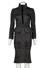 Load image into Gallery viewer, TOM FORD FW04 PEPLUM SUIT OPENING LOOK
