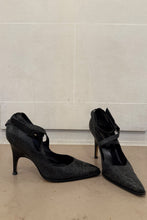 Load image into Gallery viewer, ALEXANDER MCQUEN FW98 &quot;JOAN&quot; POINTED TOE WRAP HEELS WITH WEBBED PUMP S.38
