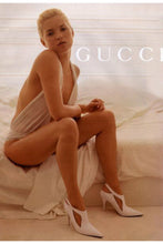 Load image into Gallery viewer, GUCCI BY TOM FORD SS01 POINTED CUT OUT PUMPS
