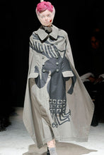 Load image into Gallery viewer, COMME DES GARÇONS FW09 CROPPED CAPE TRENCH
